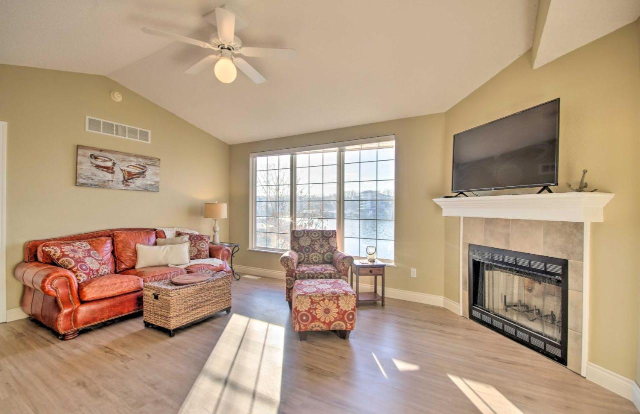 Waterfront Townhome With Private Dock And Lake Views Lake Ozark Exterior foto